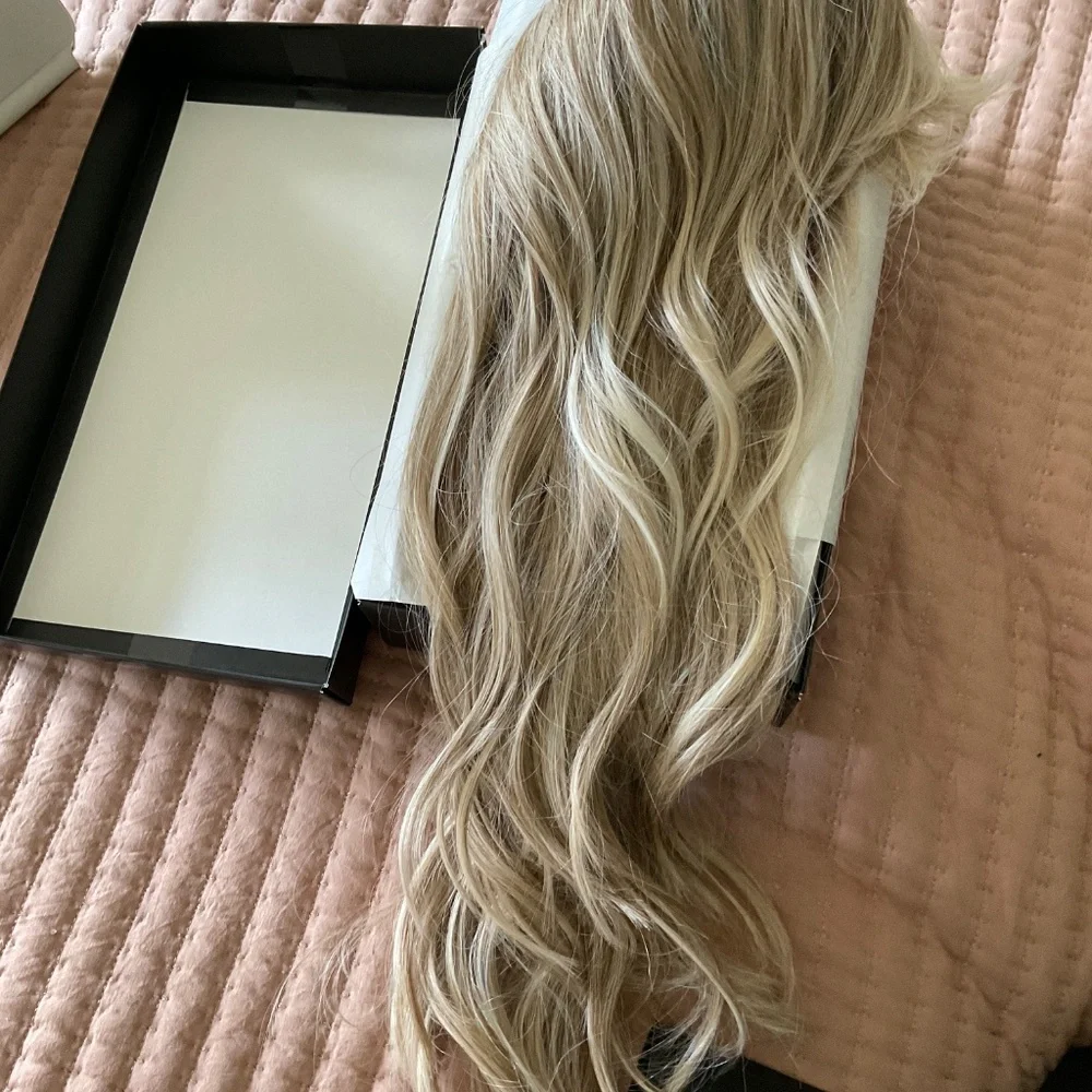 Belle Tress City Collection Liverpool milkshake Blonde-R - Picture 7 of 14